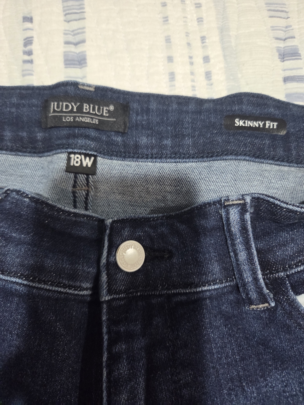 Judy Blue Deep Indigo Skinny Jeans - Picture 2 of 4